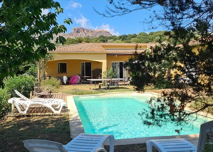 Hébergement de vacances U Ghjosu Rossu, Maison Independante, Bien Situee *